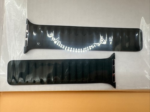 Apple watch magnetic link - magnetic,